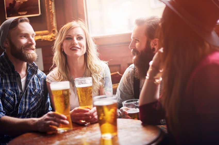 Group-of-friends-at-the-pub-iStock_000065477743_Small