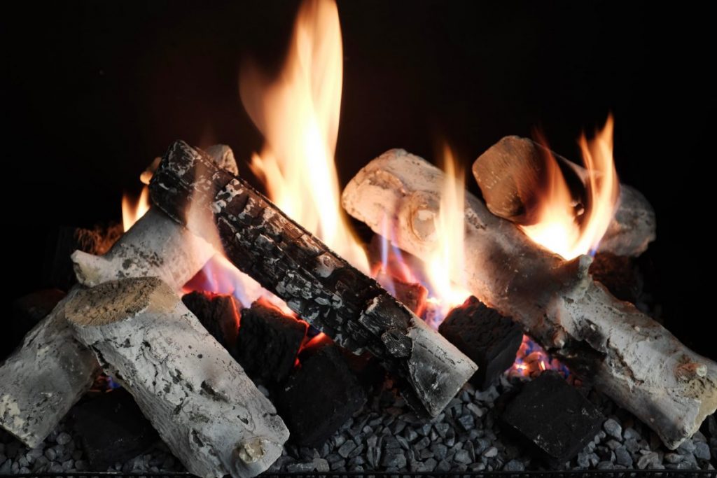 neverdark bioethanol fire with ceramic logs